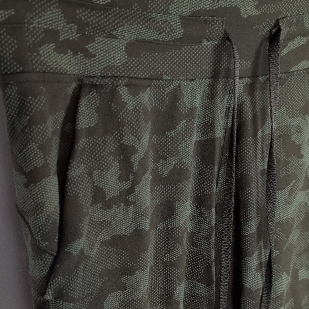 Lululemon Ready to Rulu Jogger - Picture 3 of 11